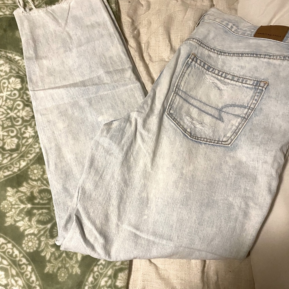 American Eagle mom jeans